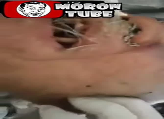 Video :It looks like this poor man has a lot of problems! (Informed by the public)